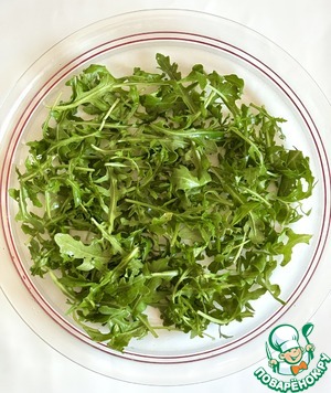 Салат с картофелем, креветками и беконом