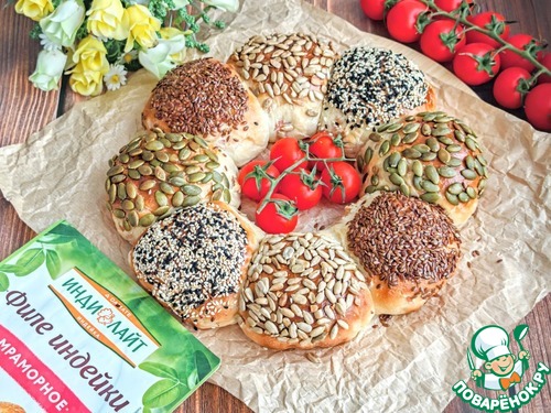 Булочки с ветчиной и семенами