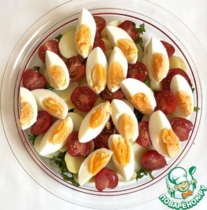 Салат с картофелем, креветками и беконом