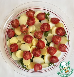 Салат с картофелем, креветками и беконом