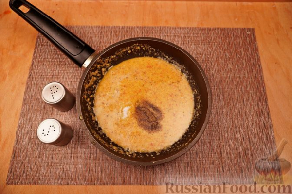 Карбонара с копчёной скумбрией и пармезаном