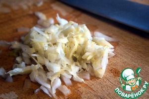Салат с говяжьим сердцем и маринованными овощами