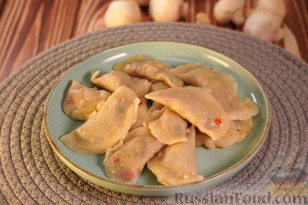Пероги (вареники) с ячкой и грибами