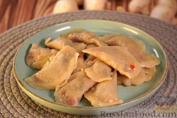 Пероги (вареники) с ячкой и грибами