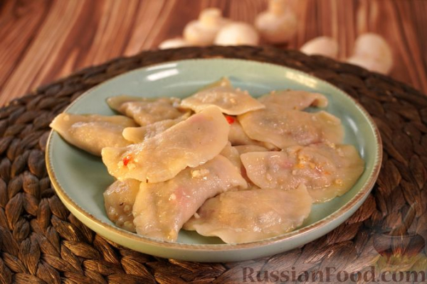 Пероги (вареники) с ячкой и грибами