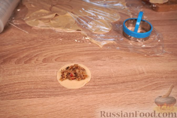 Пероги (вареники) с ячкой и грибами
