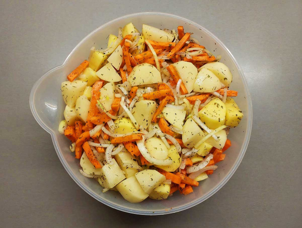Картошка с морковью в духовке Картошка с морковью в духовке
