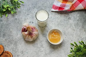 Молоко с чесноком