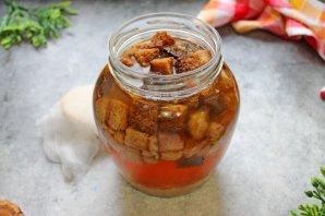 Квас из сухарей без дрожжей Квас из сухарей без дрожжей