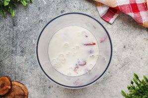 Клубника с кефиром