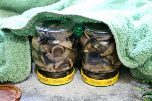 Маринованные подосиновики