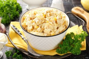 Салат с курицей и блинчиками Салат с курицей и блинчиками