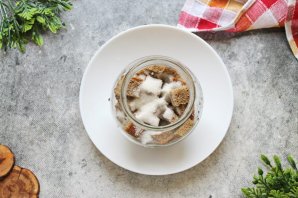 Квас из сухарей без дрожжей Квас из сухарей без дрожжей