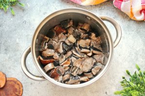 Маринованные подосиновики