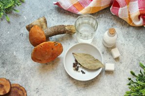 Маринованные подосиновики