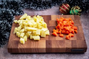 Салат "Оливье" новогодний