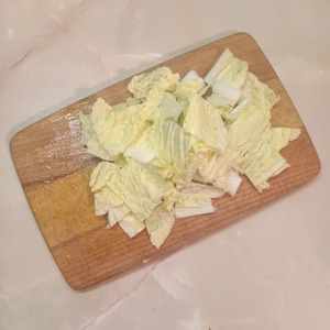 Легкий салат с огурцами и оливками