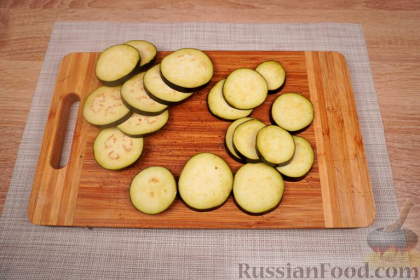 Запеканка из баклажанов с куриным фаршем и брынзой